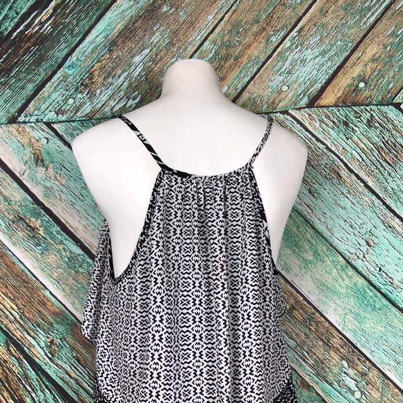 C5 - Forever 21 | Black & White Racerback Tank - L - Picture 6 of 7